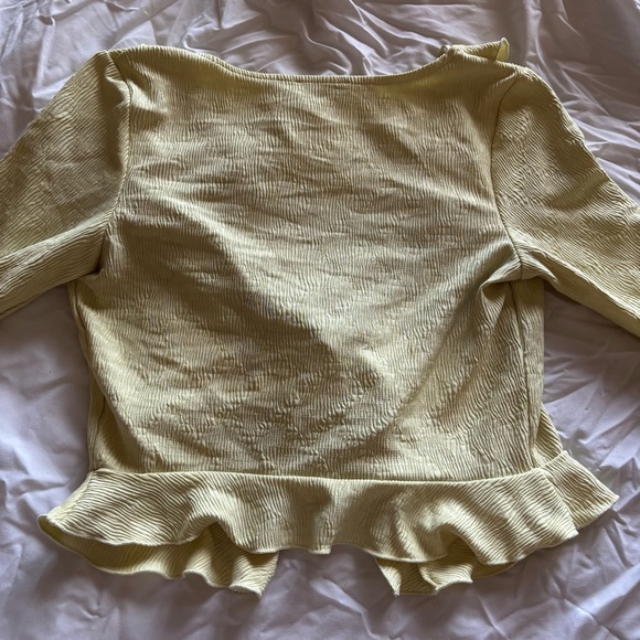 Light Yellow Ruffled Blouse - Picture 3 of 7
